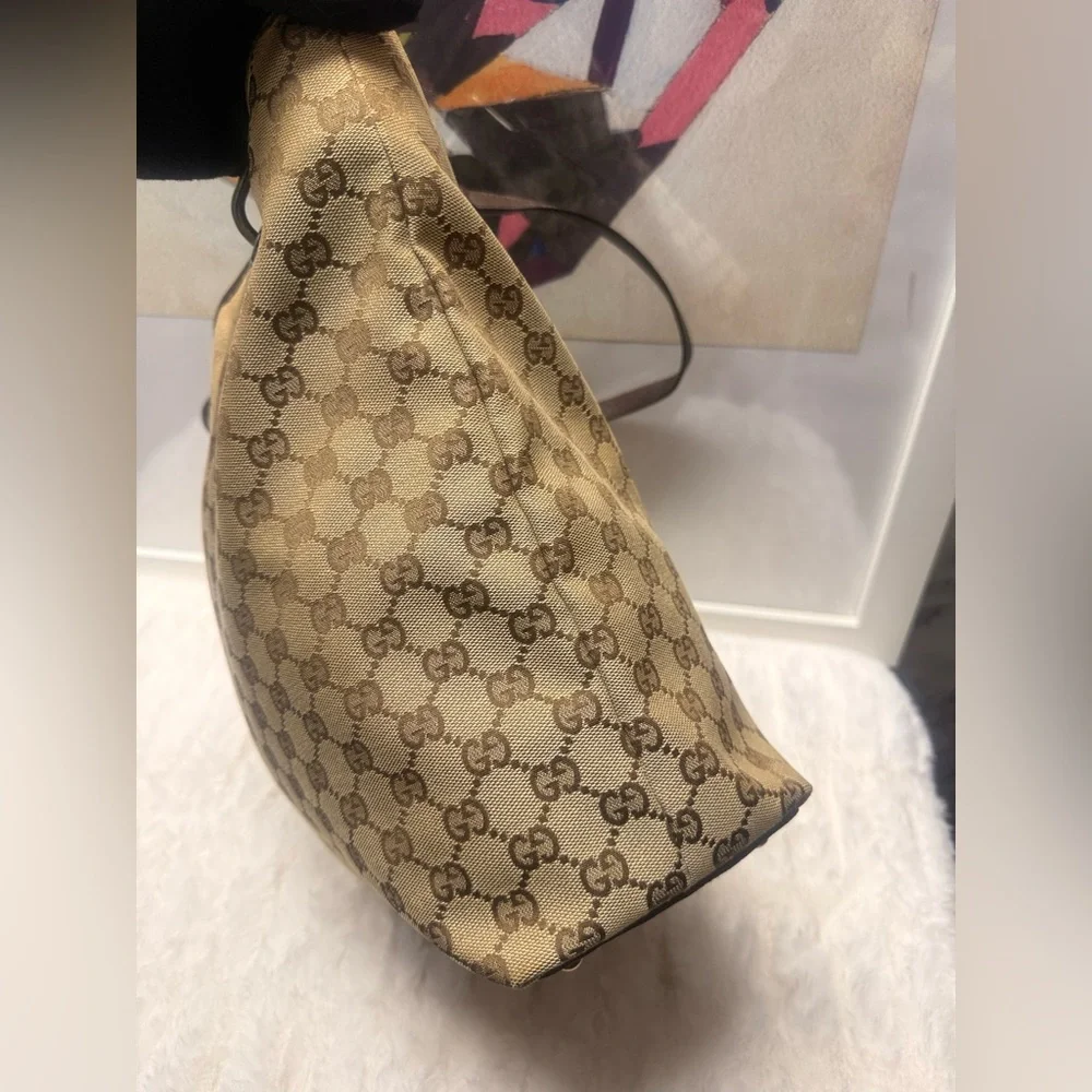 GUCCI-120836 002058 Beige Monogram Canvas Tote with Brown Leather Handle - Picture 10 of 14